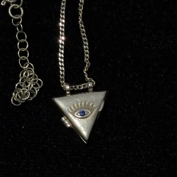 Unique Vintage silver 925 Gold Triangle Devil Eye locket pendant Necklace - Picture 6 of 8